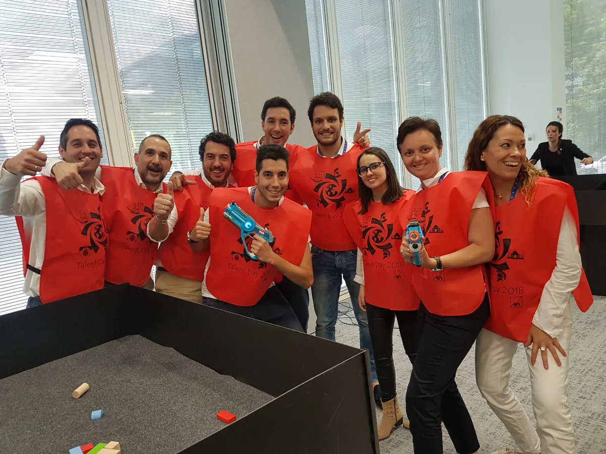 Actividad de equipo en evento Nova U